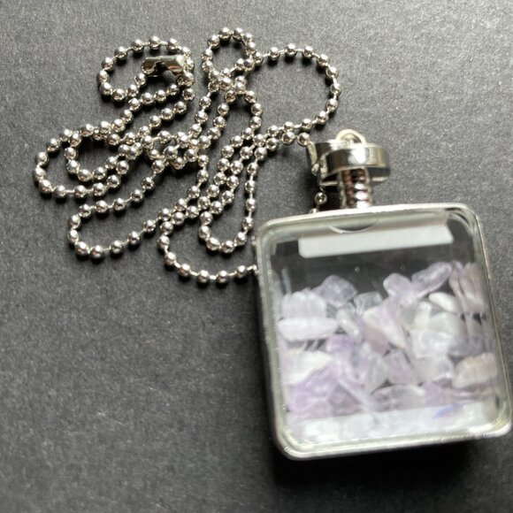 ✨ Pendant Necklace Crushed Amethyst Stone Shaker Square Frame Bottle Silver Tone - Picture 14 of 14